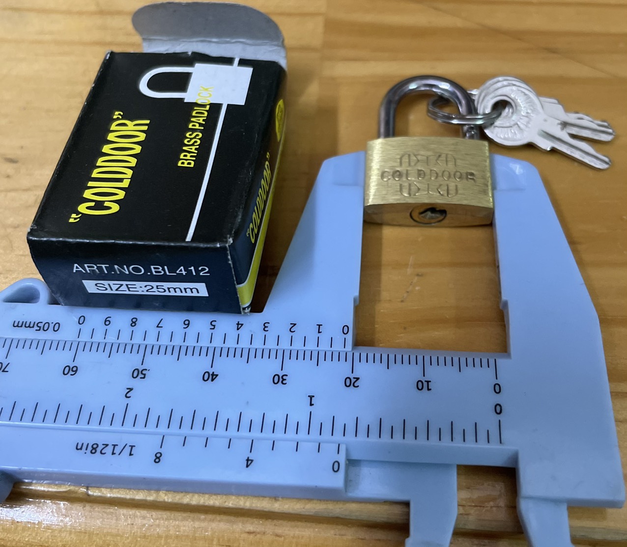 Ổ KHÓA NHỎ KÍCH THƯỚC 25mm HOẶC 20mm KÈM CHÌA KHÓA, DÙNG KHÓA TỦ HỌC BÀN VÀ VALI. TH107