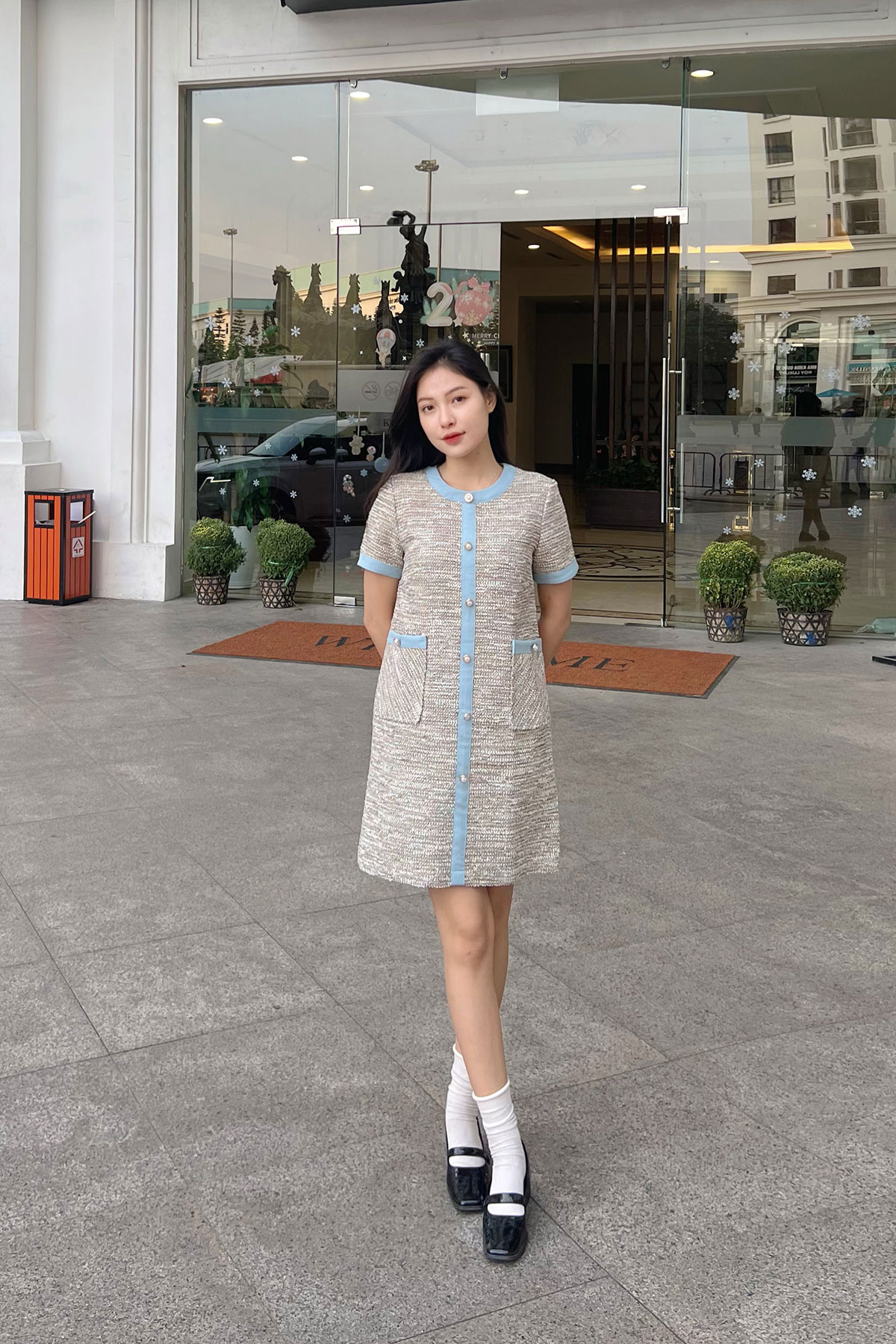 [Nhập NOVFALAZSOCIAL02 giảm 40K]  Đầm Suông VIENTRAN Dạ Tweed V63T22T012