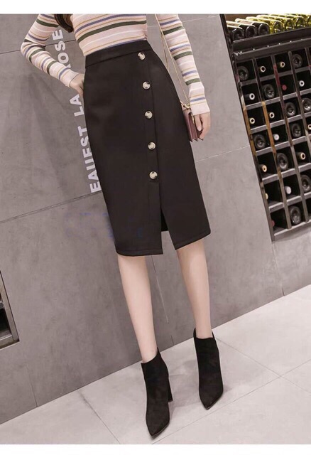 Châm váy bút chì dáng dài 60-65cm đính cúc sẻ trước V