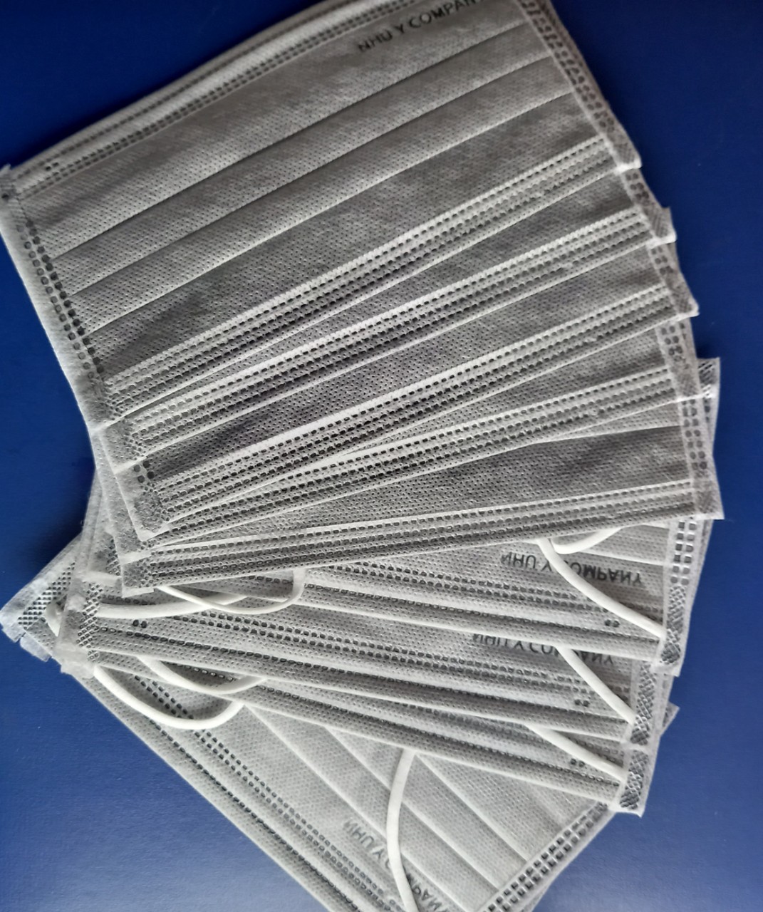 [HCM]KHẨU TRANG Y TẾ NHƯ Ý 4 LỚP ( CABON 5 HỘP 250 CÁI MÀU XÁM )