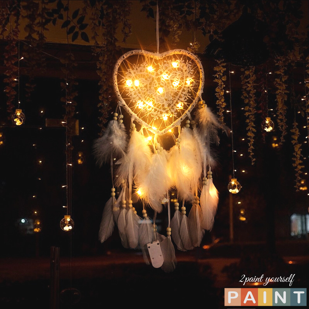 Dreamcatcher lông vũ gắn đèn led hình tim, Đèn led trang trí
