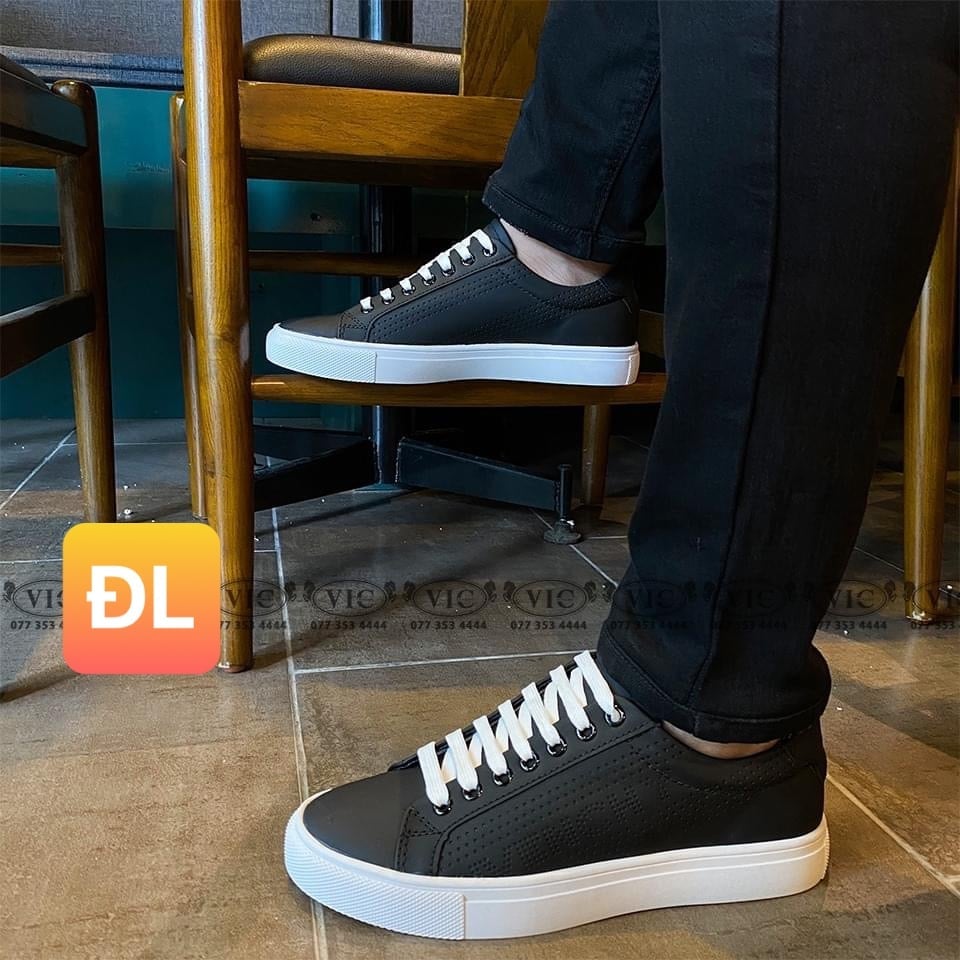 GIÀY Sneaker kiểu dáng trẻ trung