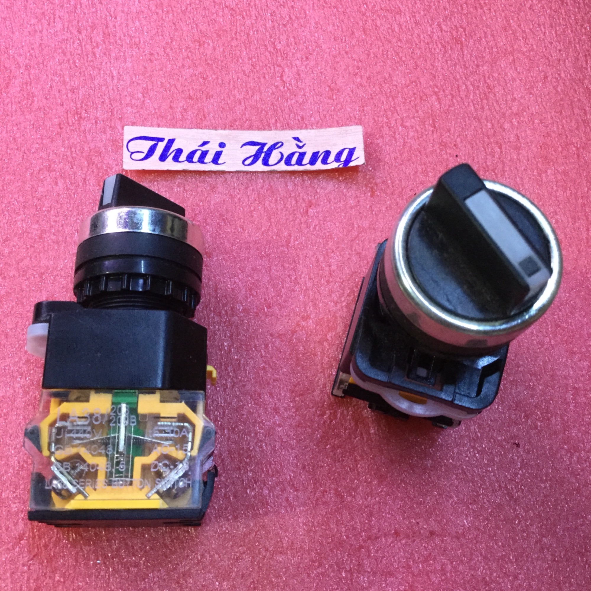 Công tắc xoay O N / O F LA 38 phi 22 ( giá 2 chiếc )