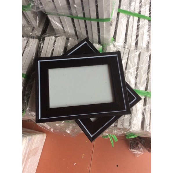 khung ảnh 10x15 tặng đinh ba chân