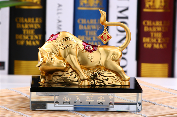 Tượng Trâu Vàng Lộc Phát