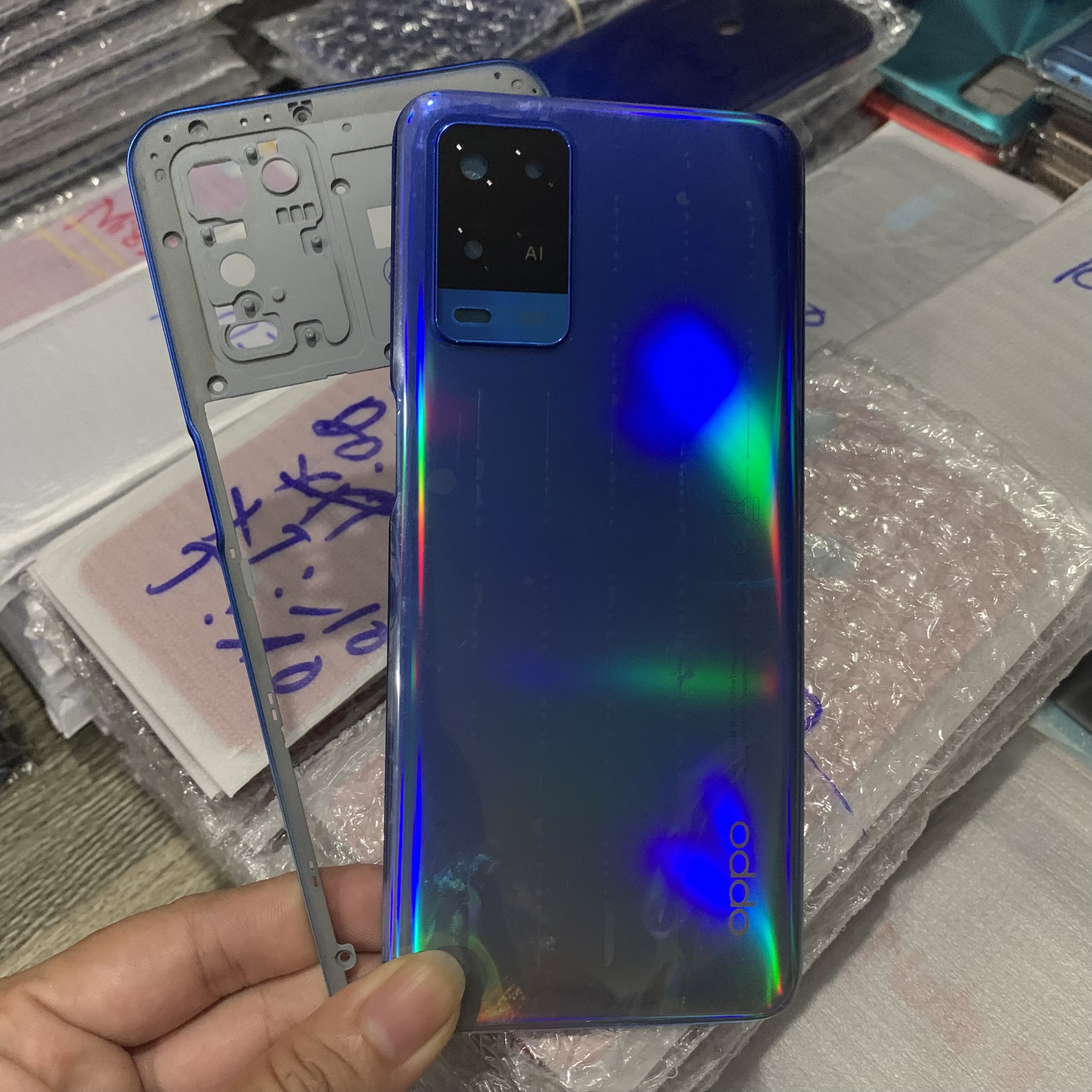 bộ vỏ oppo a54 / 4G (gồm kính cam,sườn,lưng,nút tăng giảm)
