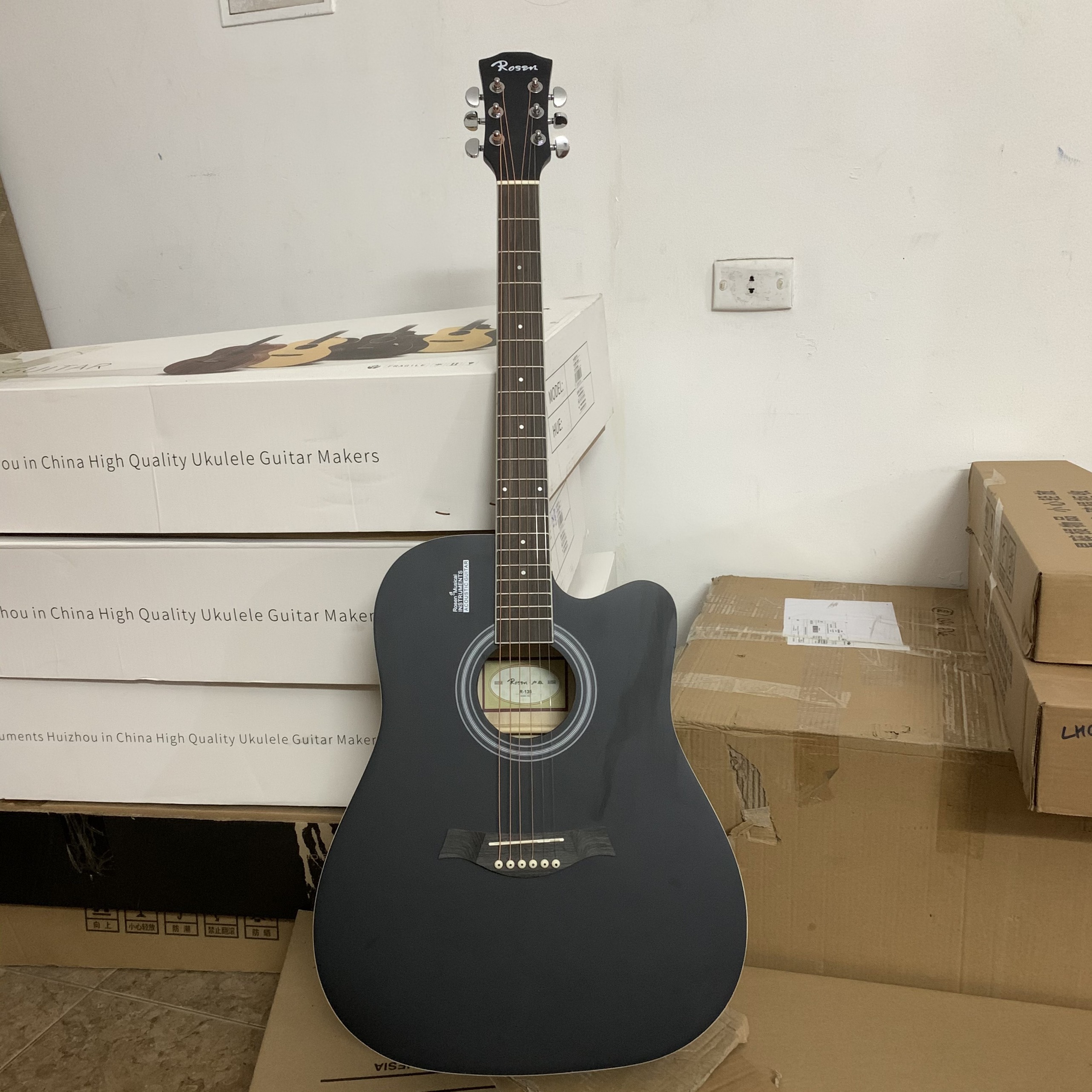 Đàn Guitar Acoustic Rosen R135