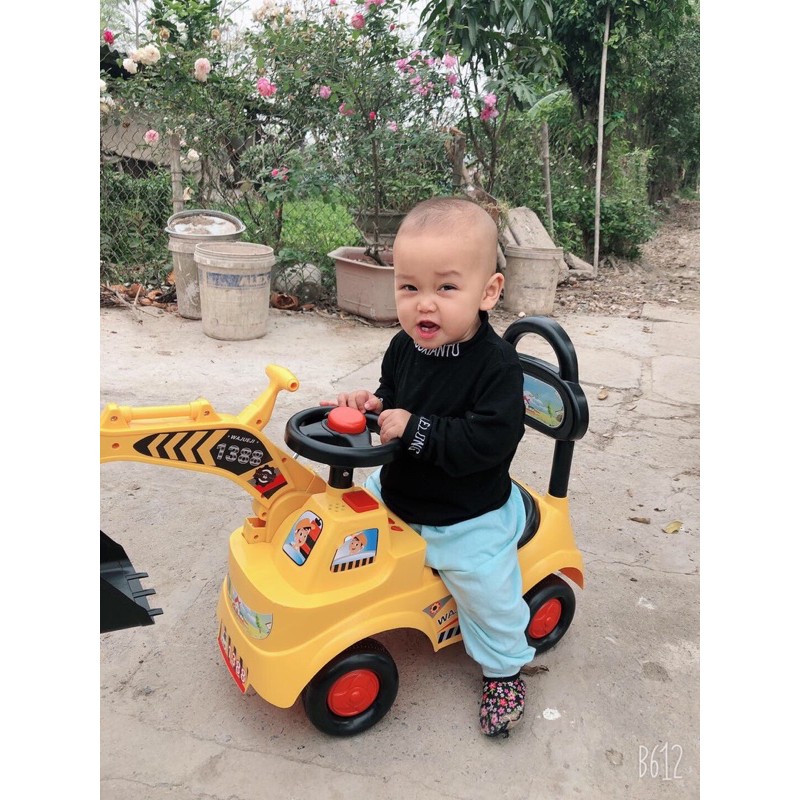 xe cần cẩu cho bé