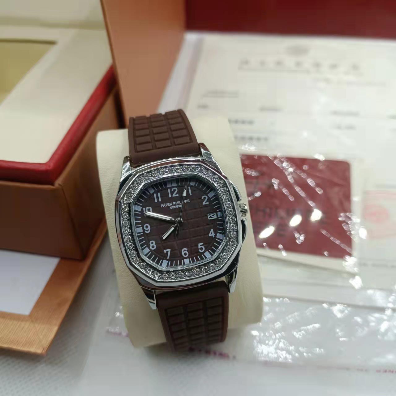 [Hot] Đồng Hồ Nữ Patek Philippe Aquanaut Diamond - Case 35mm