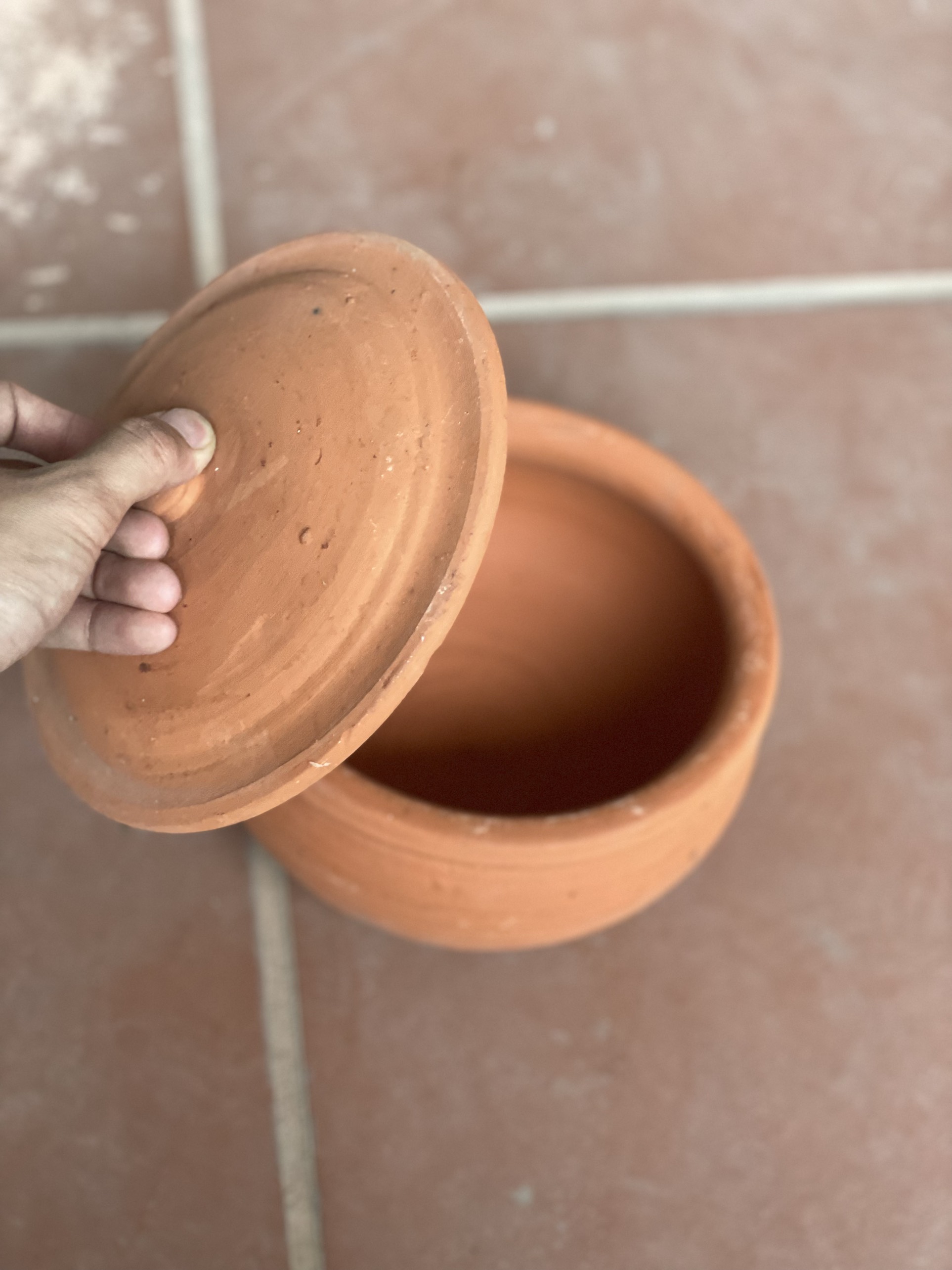 Niêu đất gốm đất nung kho cá, nấu cơm, tổ chức lễ hội