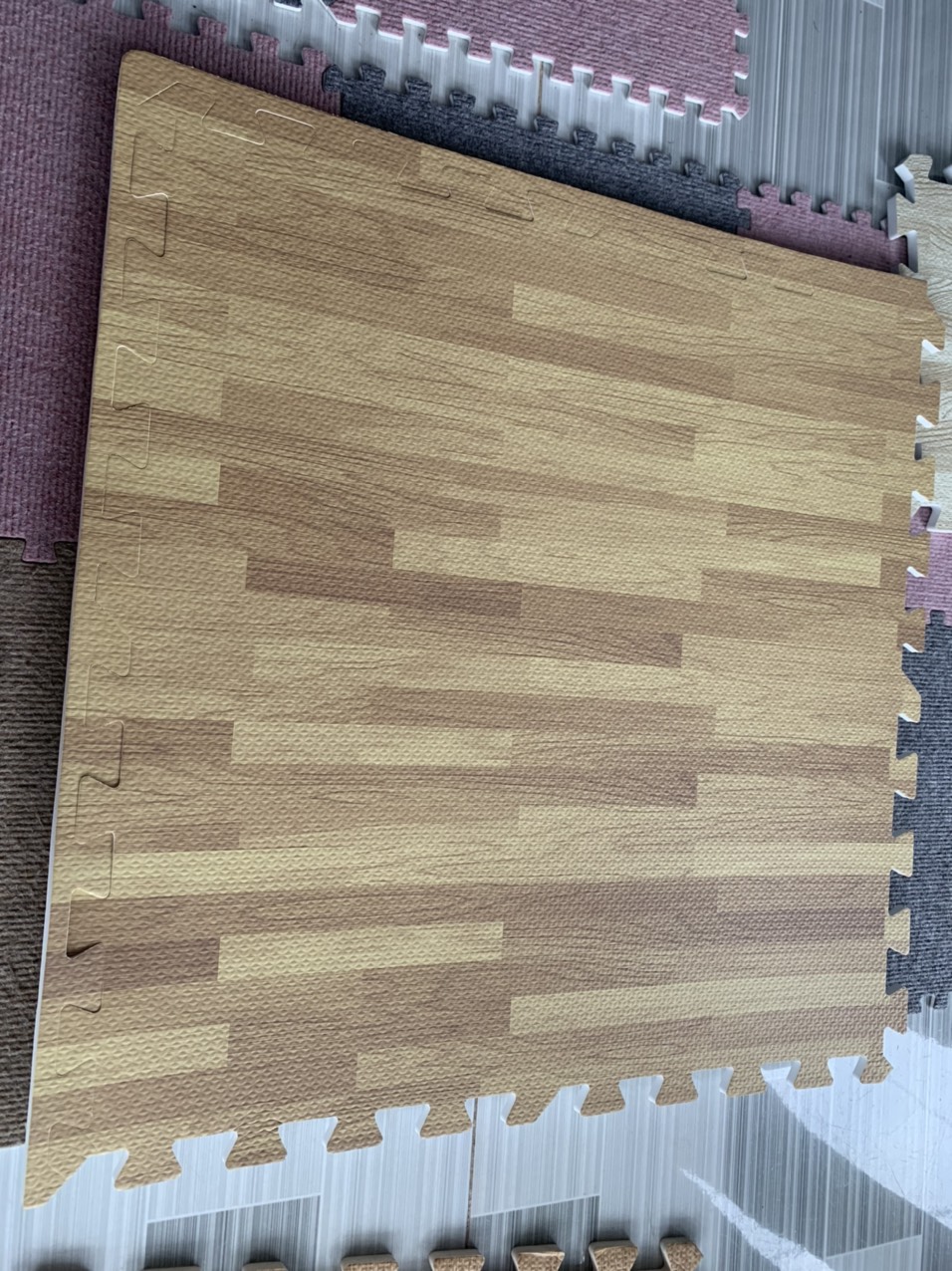 [HCM] Thảm xốp vân gỗ 1 bộ 8 miếng 60x60x1cm (Thảm xốp lót nhà trải sàn)