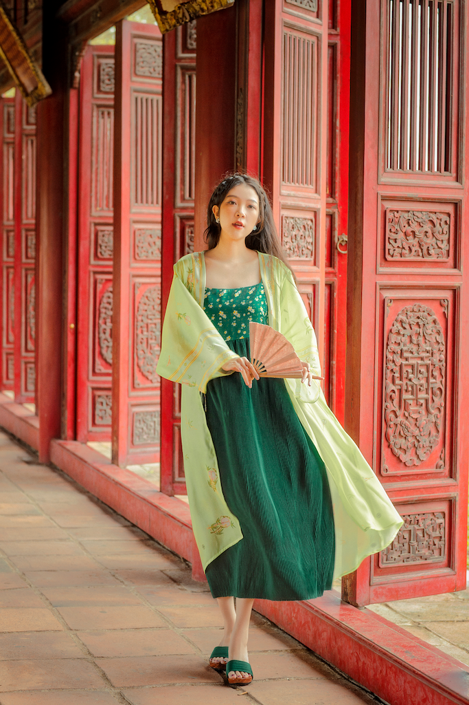 Sumire Store Áo khoác in Hoa Niên Ca - Xanh cốm