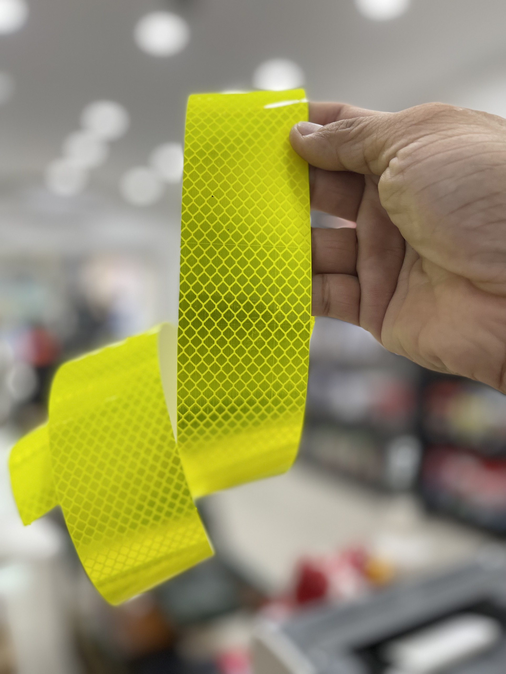 Băng keo phản quang kim cương 3M 4083 Diamond Grade DG3 Reflective Sheeting 50mmx1m (Vàng Chanh)