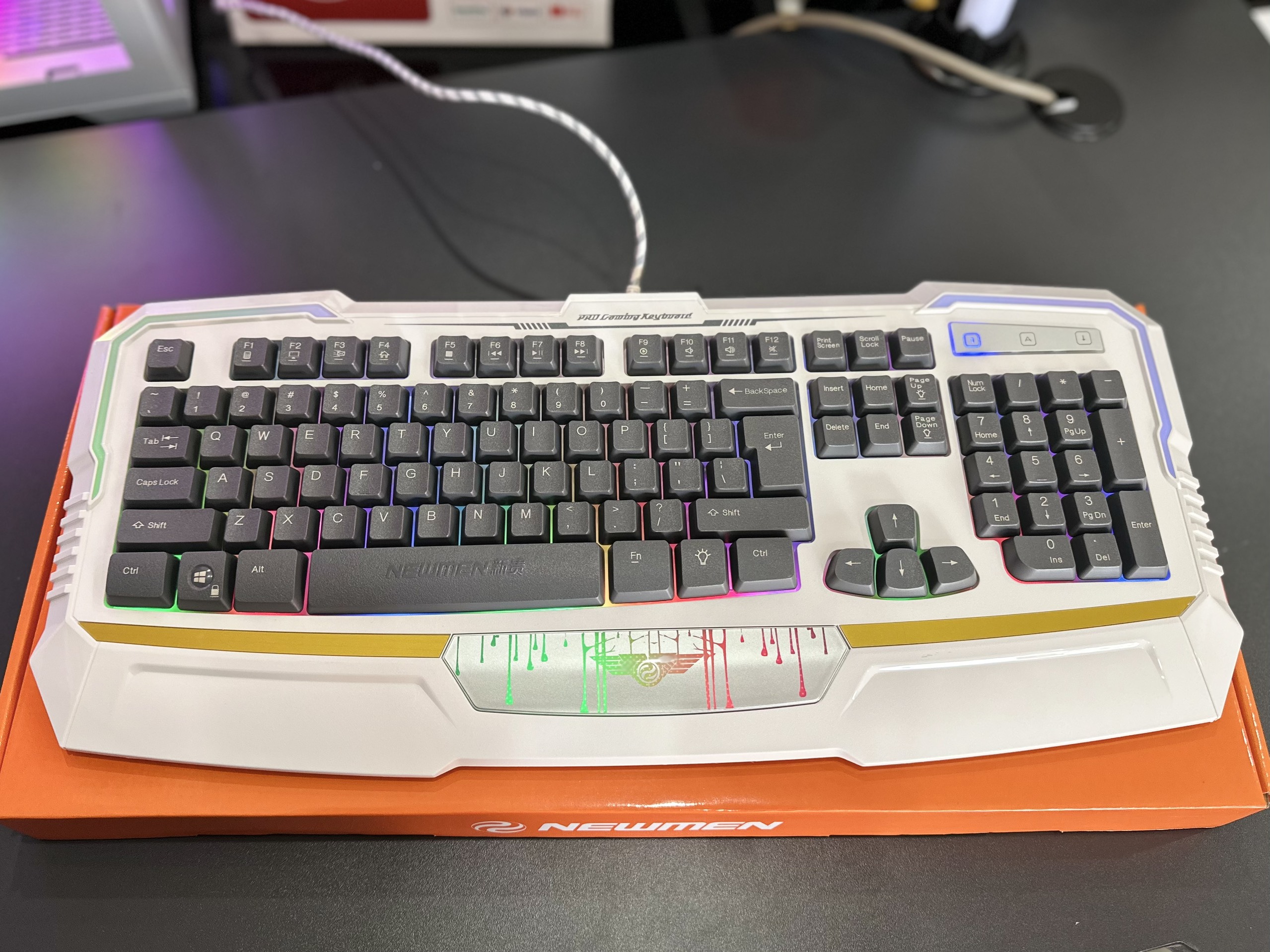 Bàn Phím Newmen KB813 LIGHTING GAMING Pro