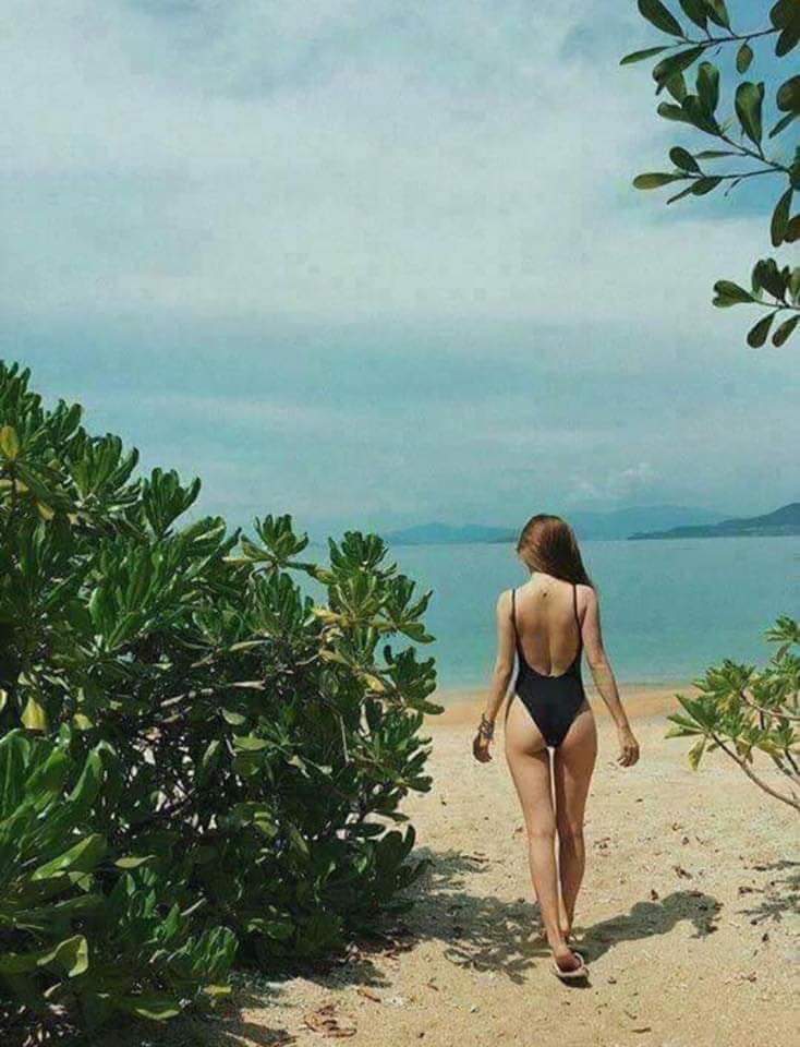 ( Kèm ảnh feedback) Bikini một mảnh cổ V xe 1/2 mông sexy