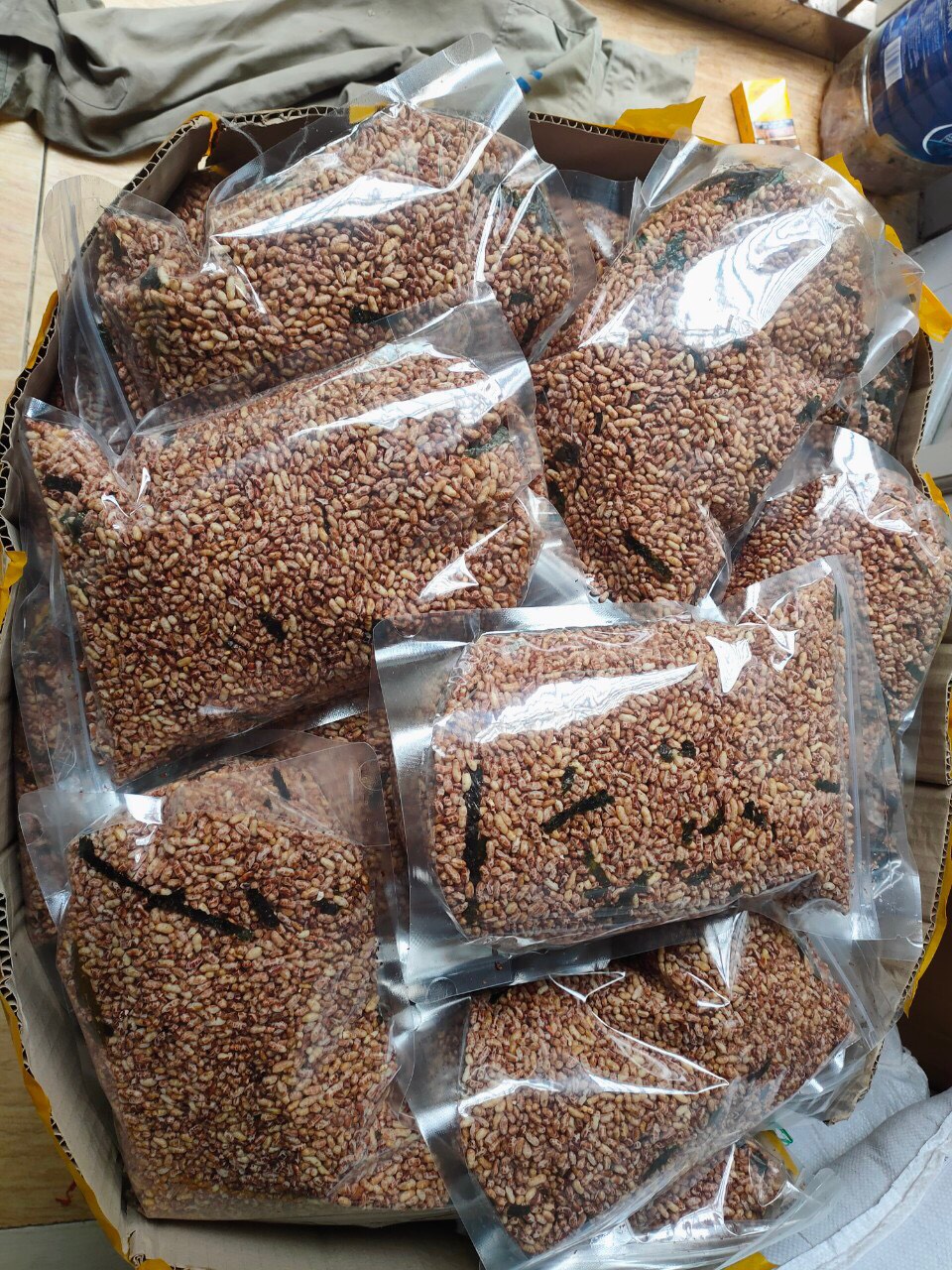 Cốm gạo lứt muối biển túi 500gr