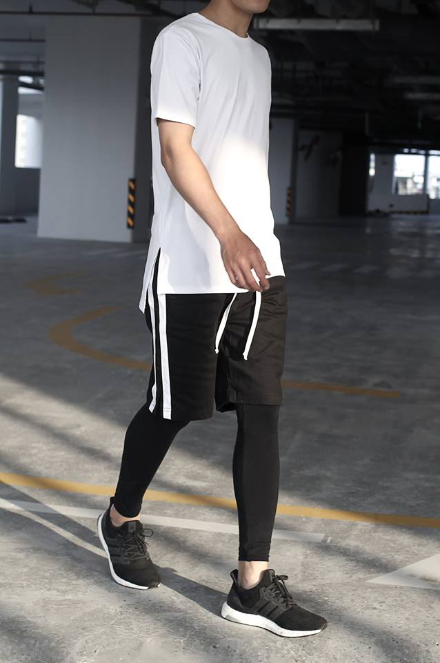[Hoàn Tiền 15%] Áo Thun Longtee Layer Xẻ Tà Nam Nữ Đen Trắng Unisex