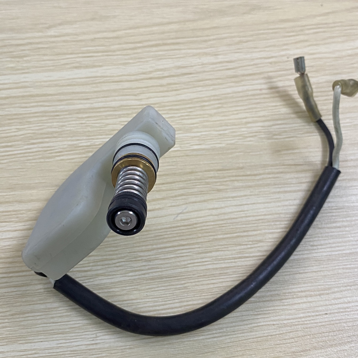 Rơ-le máy rửa xe mini gia đình (có 2 mẫu để lựa chọn)