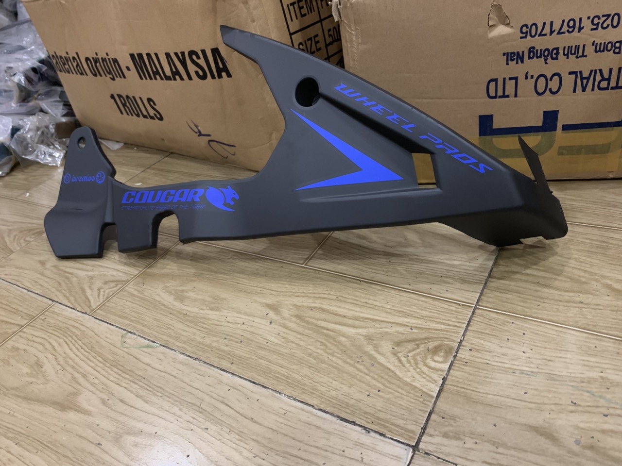mỏ cày xe exciter 150 màu đen tem xanh