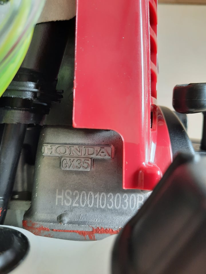 máy cắt cỏ GX35 4 THÌ