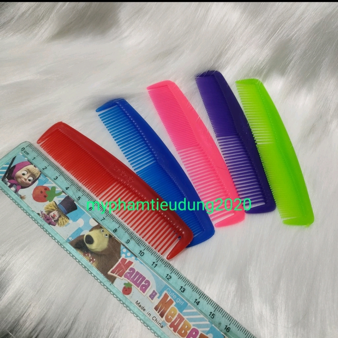 Combo 2 lược nhựa nhỏ mini bỏ túi (2 cây)