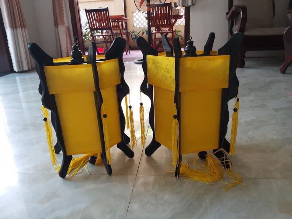 cặp Đèn lồng lục giác Hội An khung gỗ cỡ 50cm