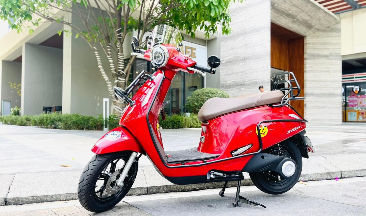 Kính Chắn Gió Thời Trang Dành Cho Xe Vinfast Evo 200