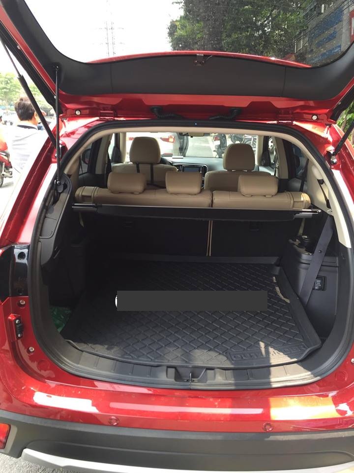 Lót cốp nhựa Mitsubishi Outlander