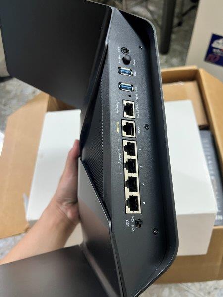 Bộ phát wifi Netgear AX12 RAX120V2 - AX6000 Wifi 6