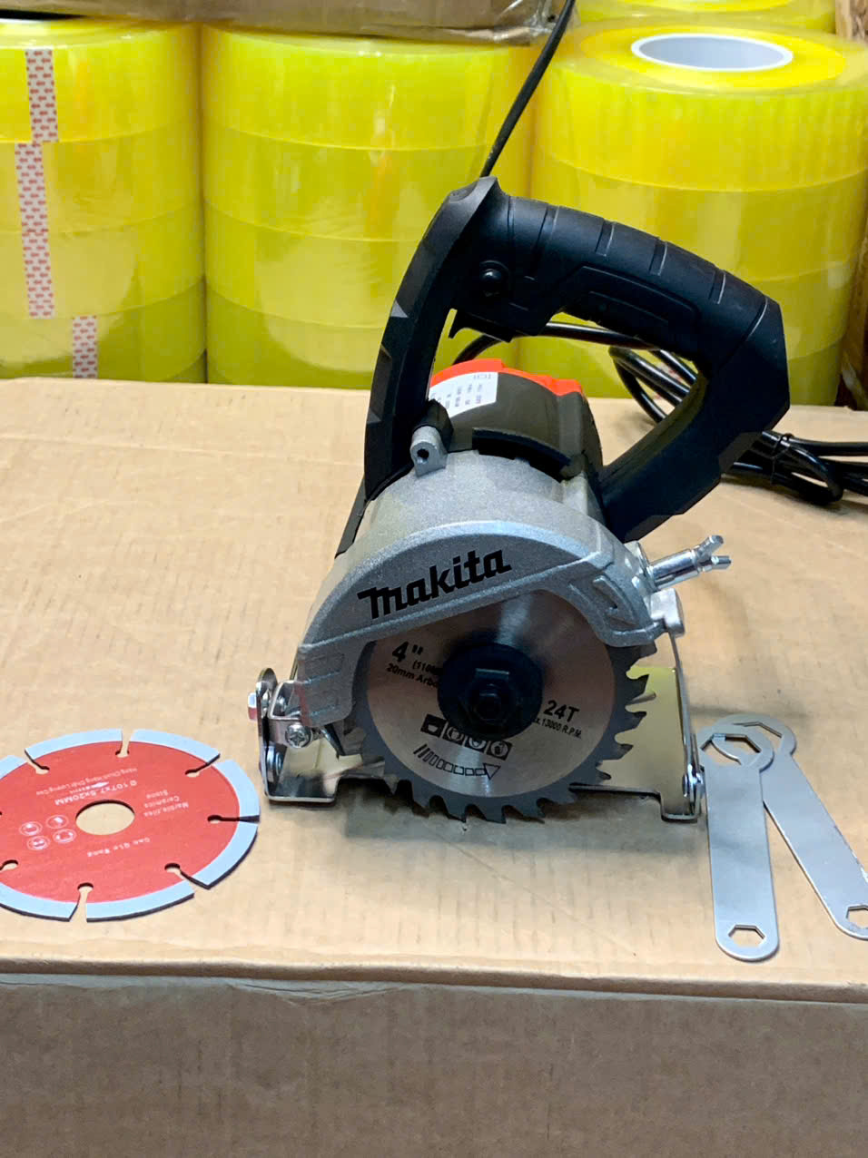 Máy cắt 45 độ makita,maktec lõi đồng ,máy cắt gạch ,gỗ tặng kèm lưỡi cưa