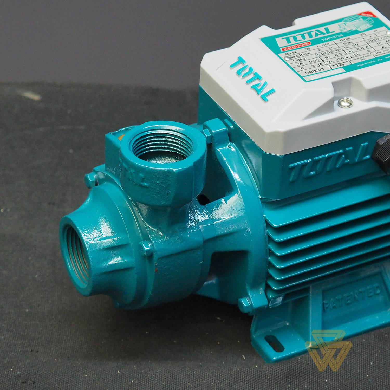 Máy Bơm Nước 370W Total TWP13706