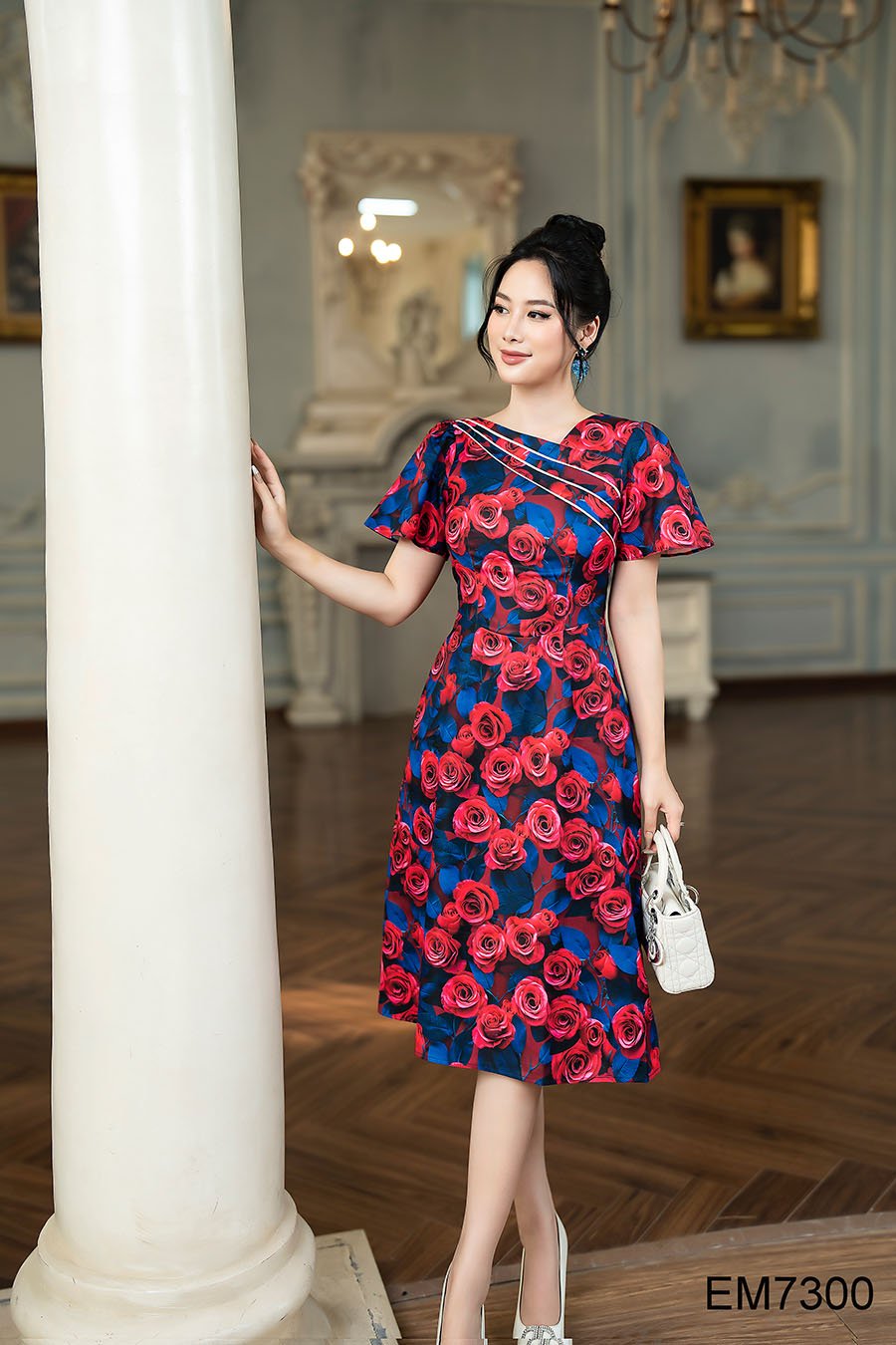 Đầm EMY EM7300 Xoè Hoa Cổ Lệch