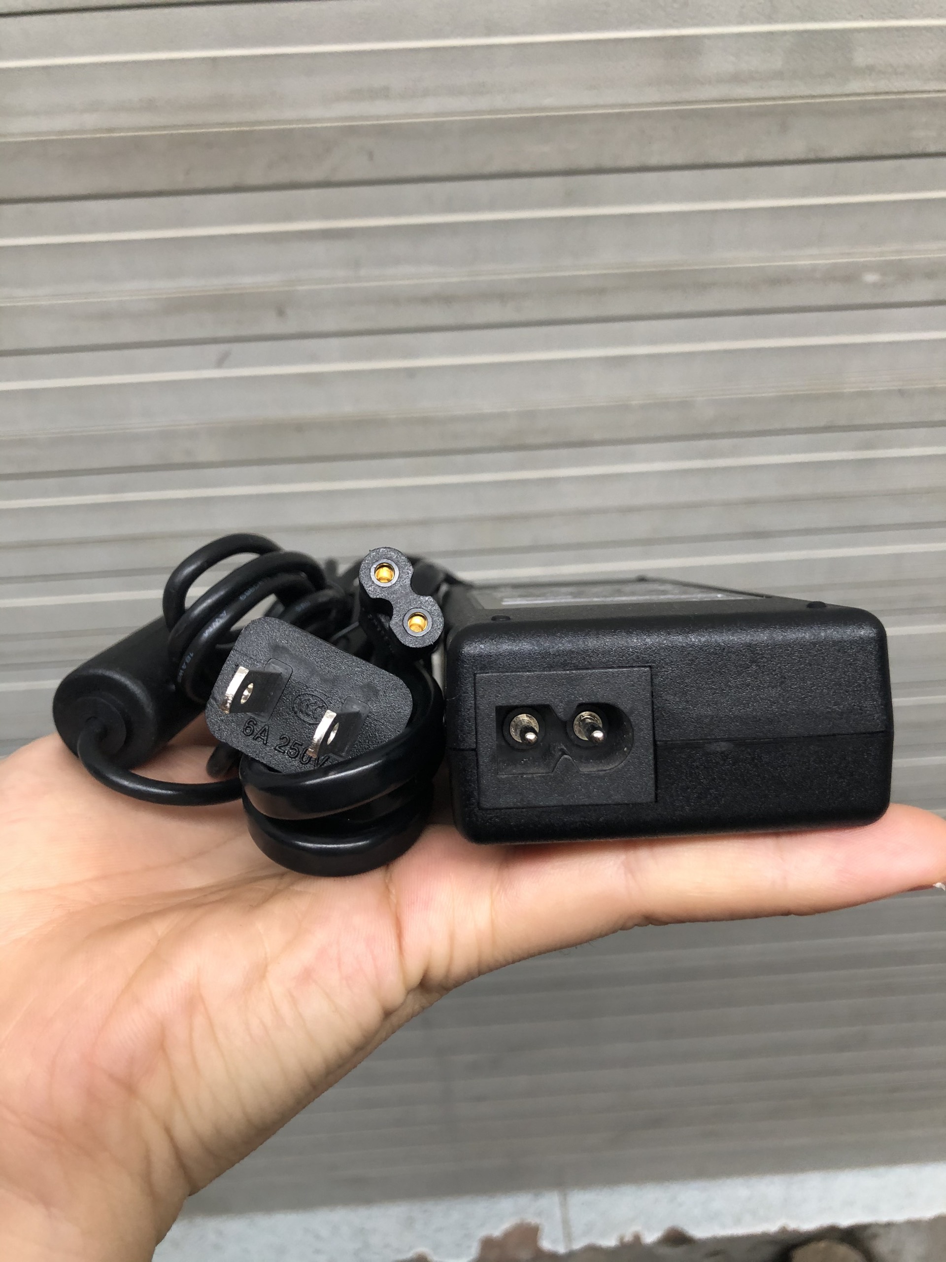 Adapter nguồn màn hình Dell 12V 3.33A