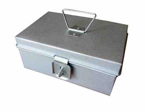 Hòm tôn nhỏ đựng đồ cá nhân kích thước 28*16*13cm