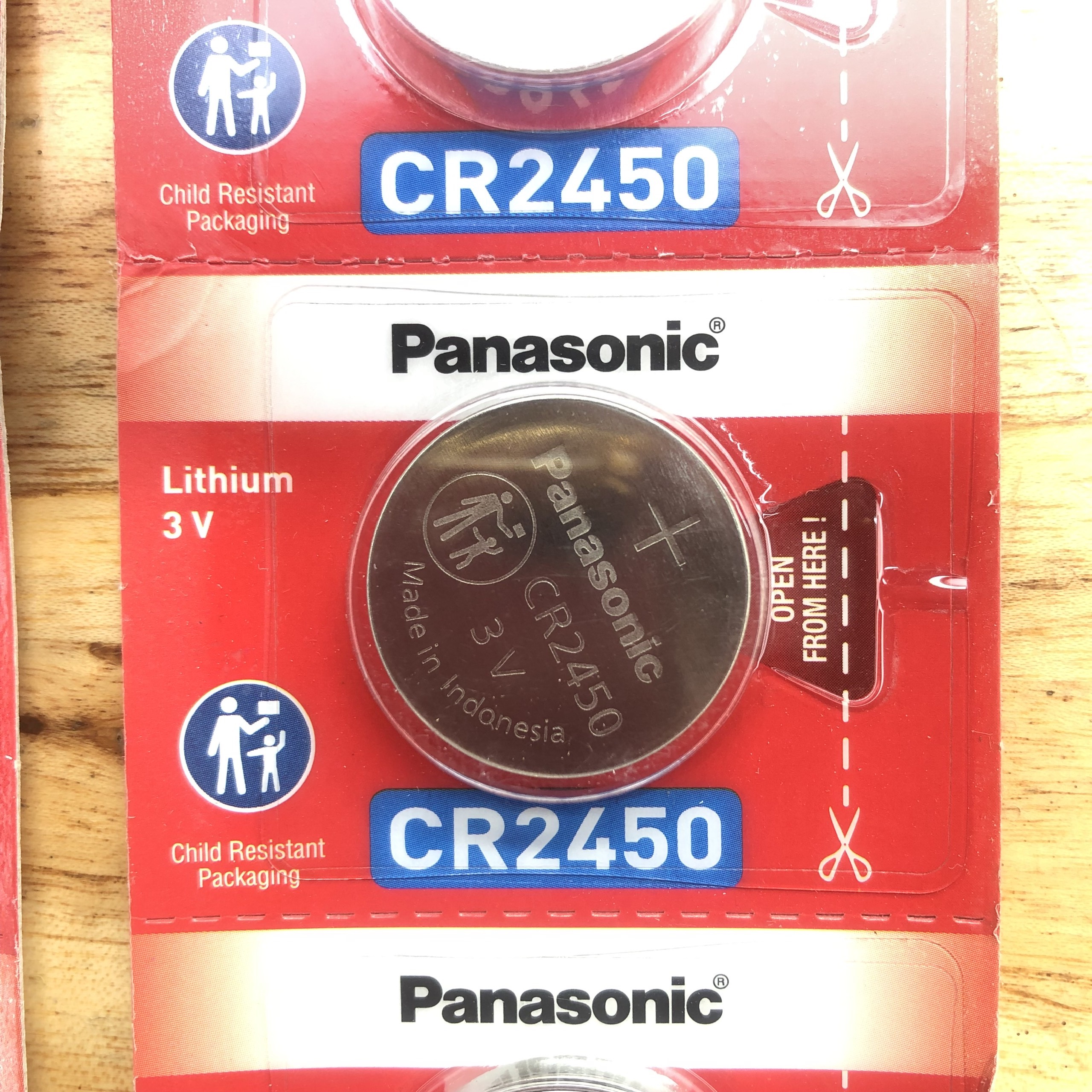 Pin CR2450 Panasonic lithium 3V thay cho chìa khóa xe ô tô, remote.