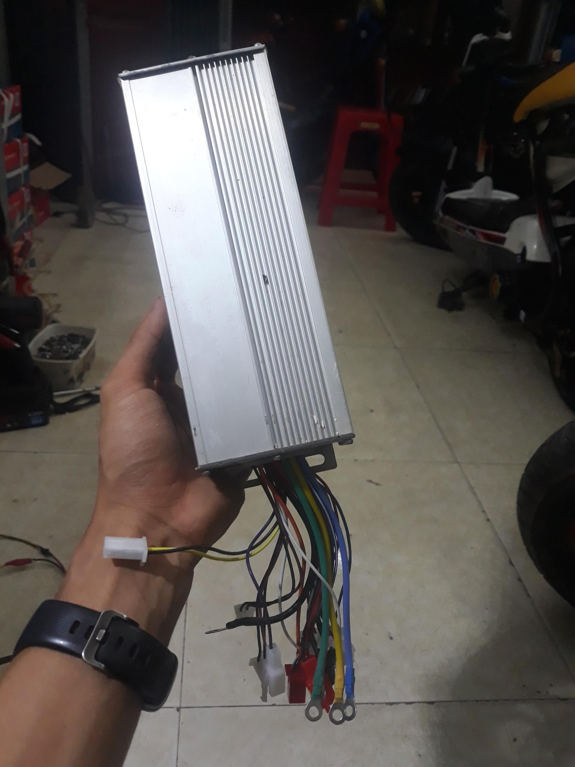Điều tốc động cơ 3 pha BLDC 1000-1500W - điều tốc xe điện ( Hàng Thanh Lý mới 99%)