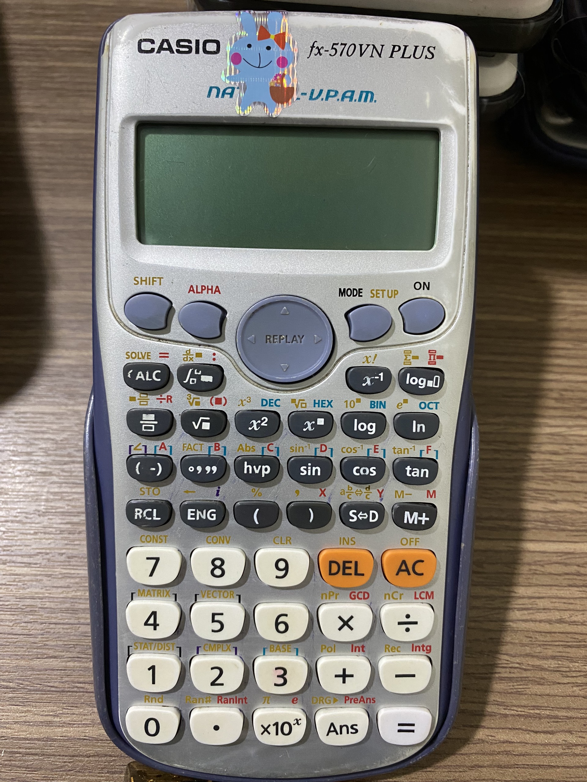 Máy tính Casio 570vn plus hàng chính hãng (2nd hand)