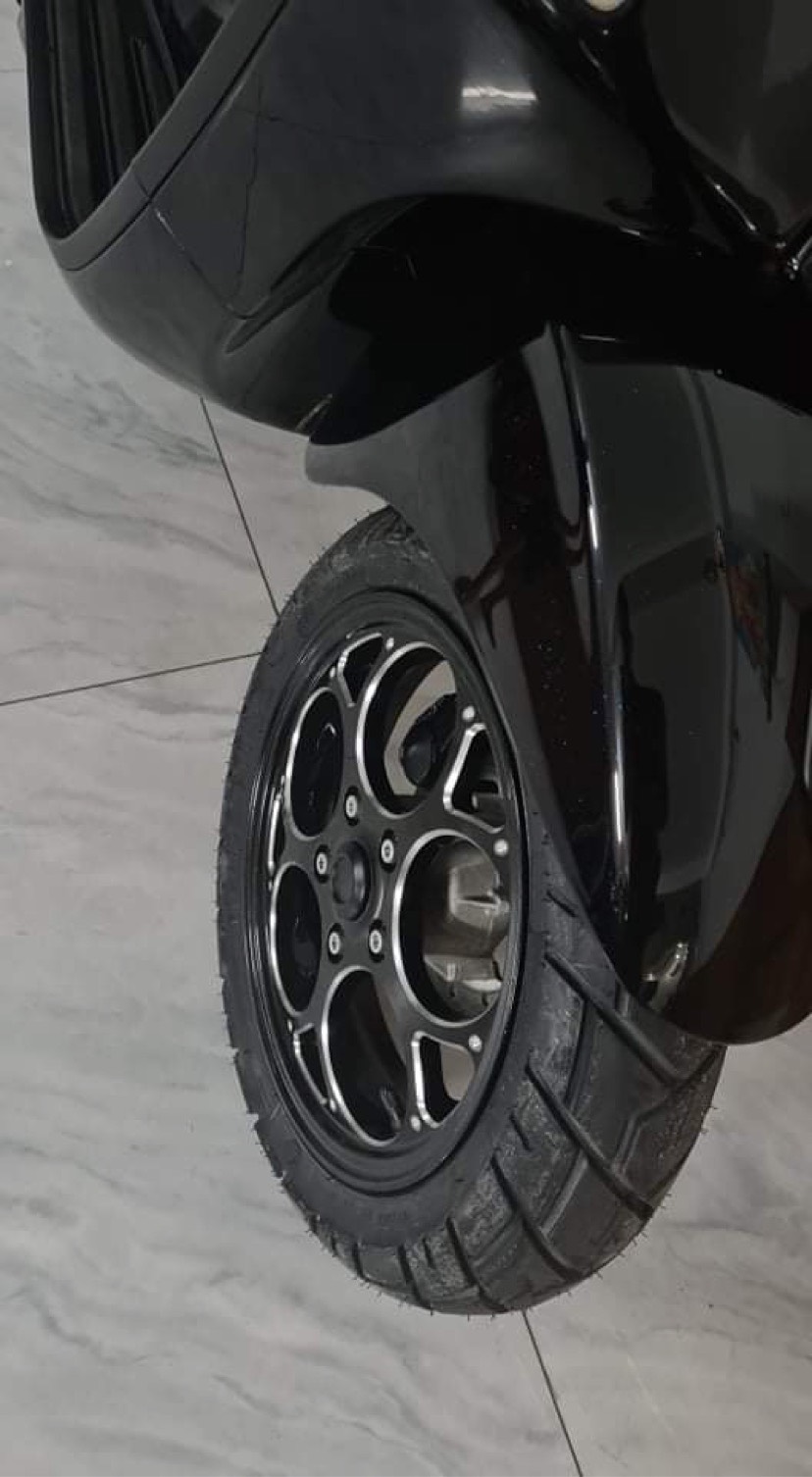 1 Cặp Vỏ (Lốp) Xe Piago Vespa LX Hãng DPLUS