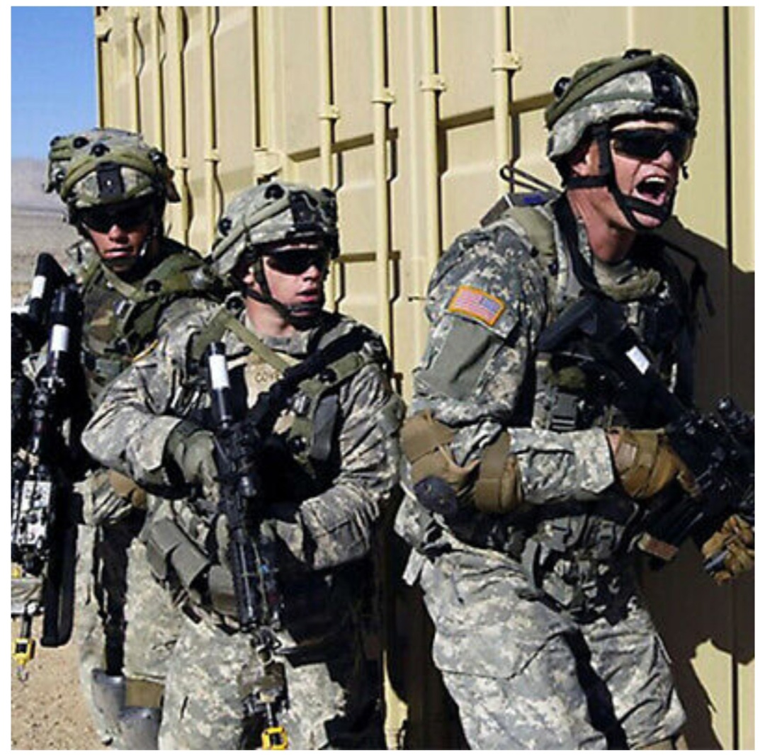 Kính nam Polarized UVB Police M002