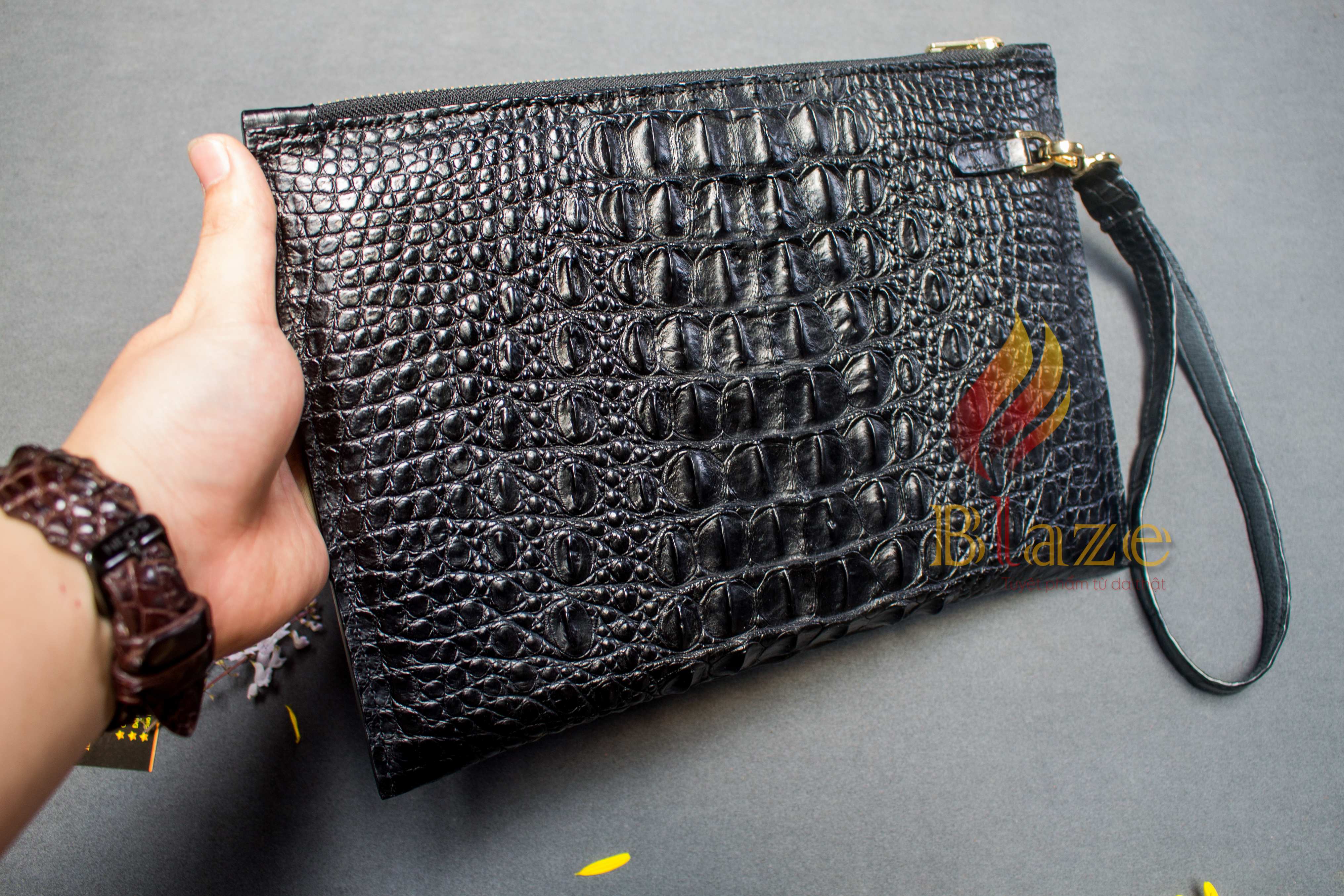 Ví Clutch kẹp nách da cá sấu Blaze