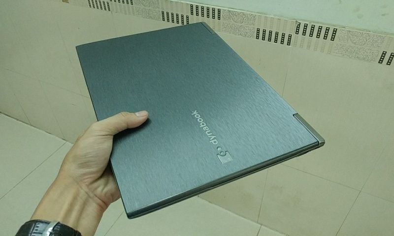 laptop toshiba Z930 i5 ram 4gb siêu mỏng siêu nhẹ 1.08 kg