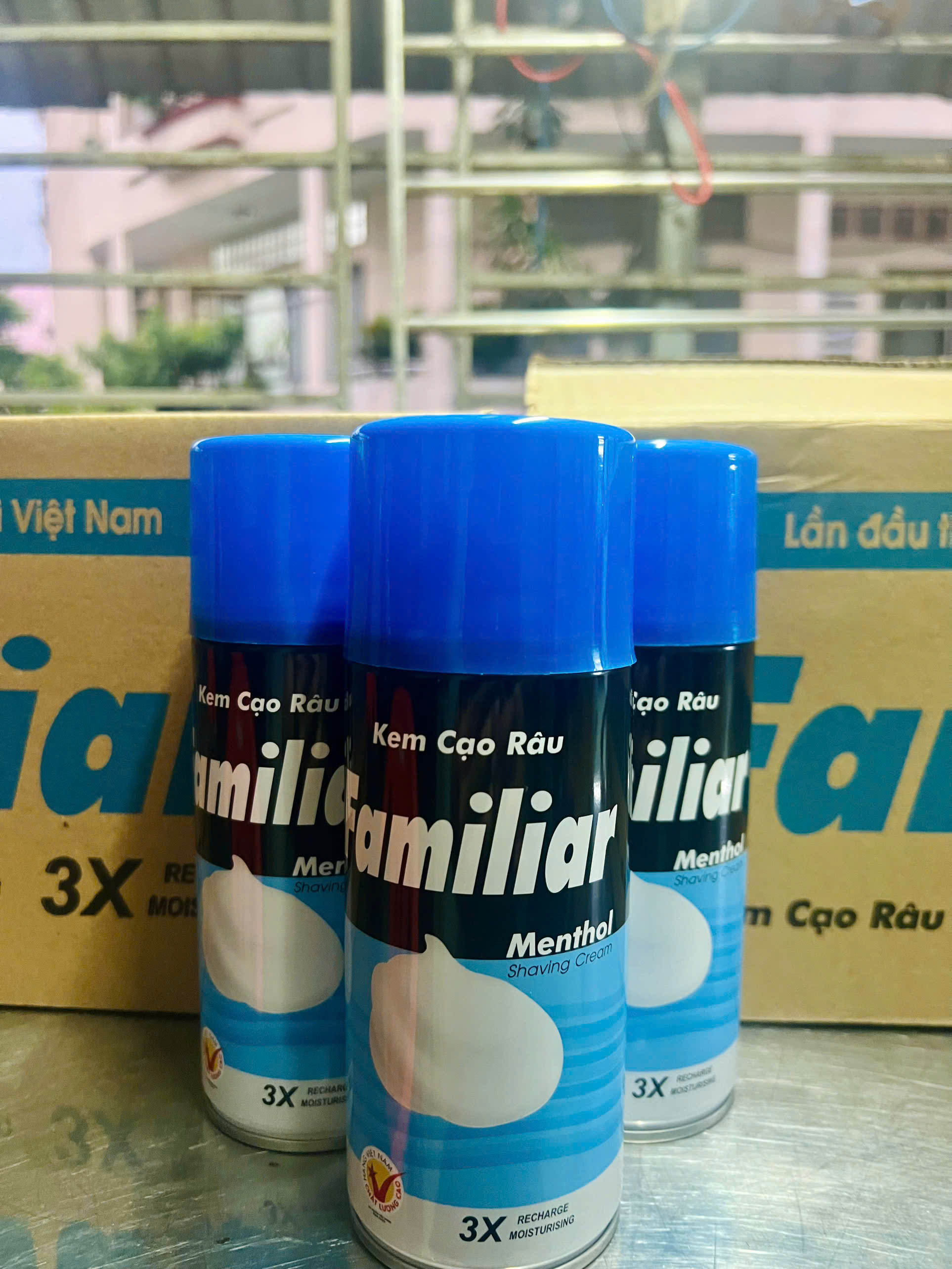 [CHÍNH HÃNG] Bọt Kem Cạo Râu Familiar Gillette London Bridge 300g 275G 300G 3X