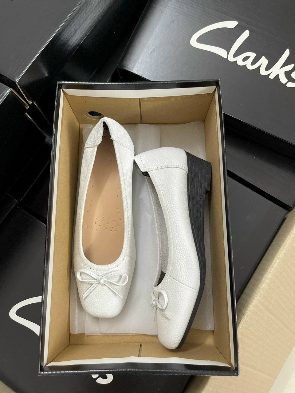 Xuồng da CLARKS