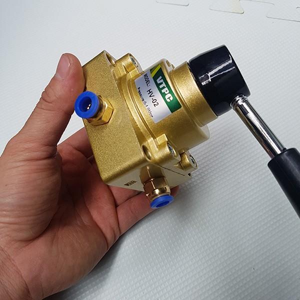 Van tay gạt HV-02
