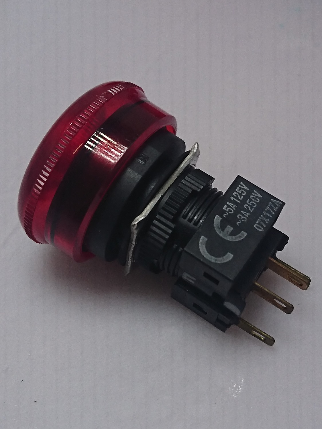 Nút nhấn dừng khẩn EMG phi 16mm có đèn 24v DC OMRON (A165E-01L)