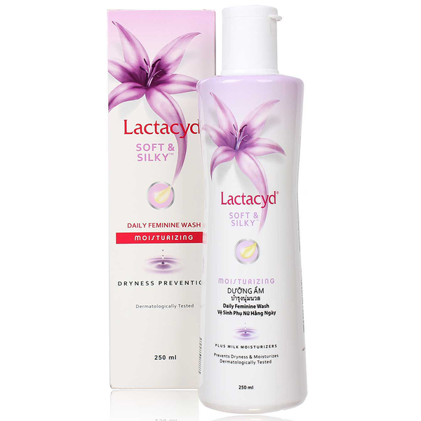 Dung dịch vệ sinh phụ nữ Lactacyd Soft & Silky 150ml / 250ml