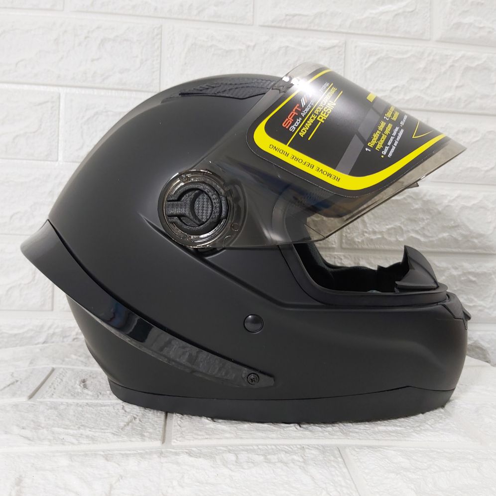 MŨ BẢO HIỂM FULLFACE CÓ ĐUÔI GIÓ ROYAL M136