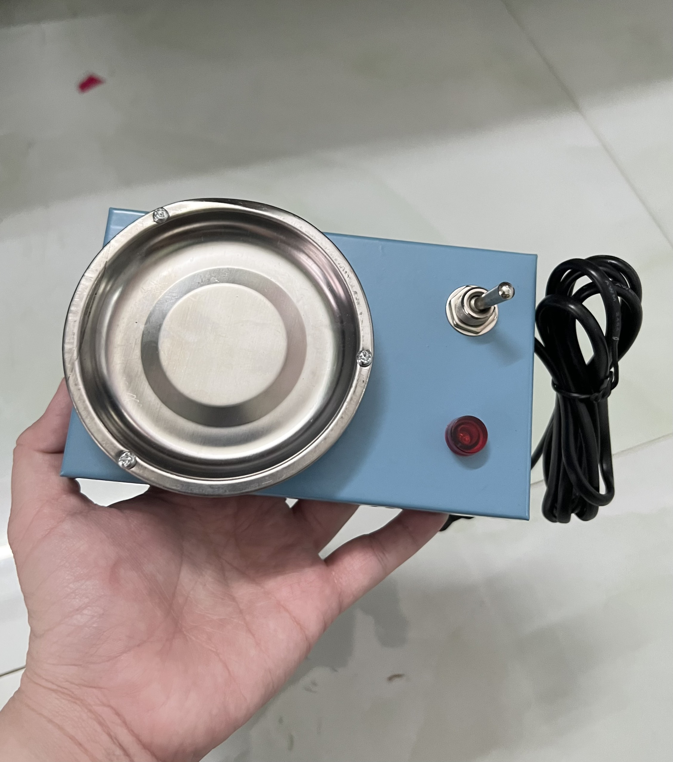 Bếp nấu keo nến ( silicon ) , ( tặng 10 cây keo nến )