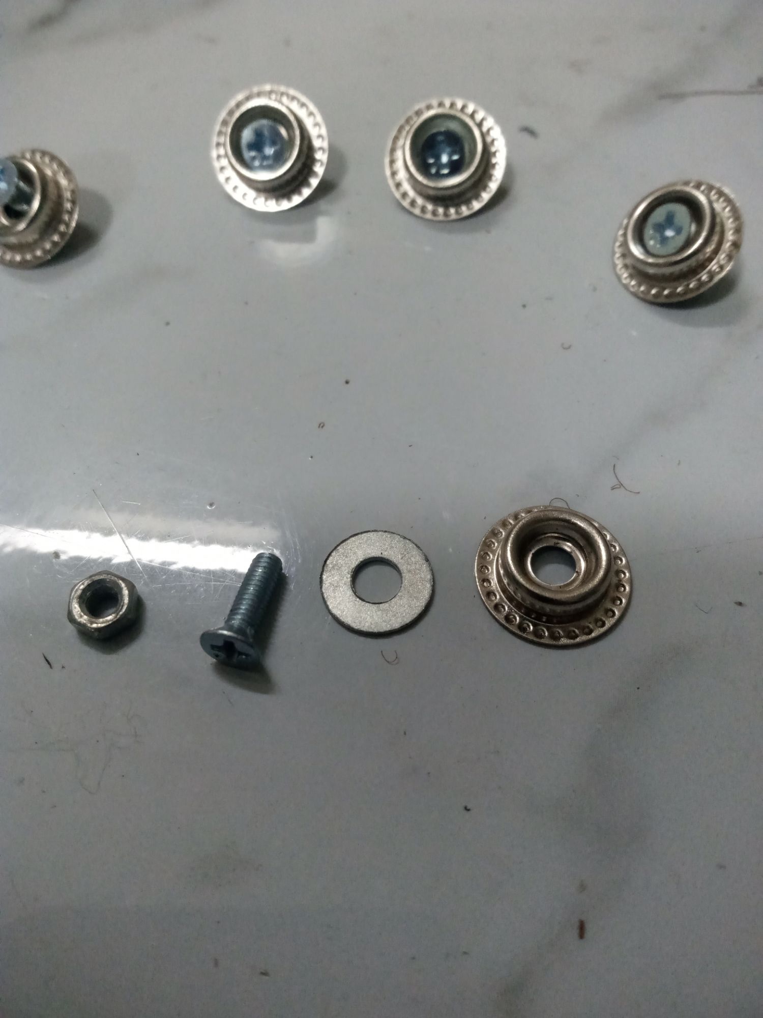 Bộ 3 nút lắp kính , lưỡi trai mũ bảo hiểm