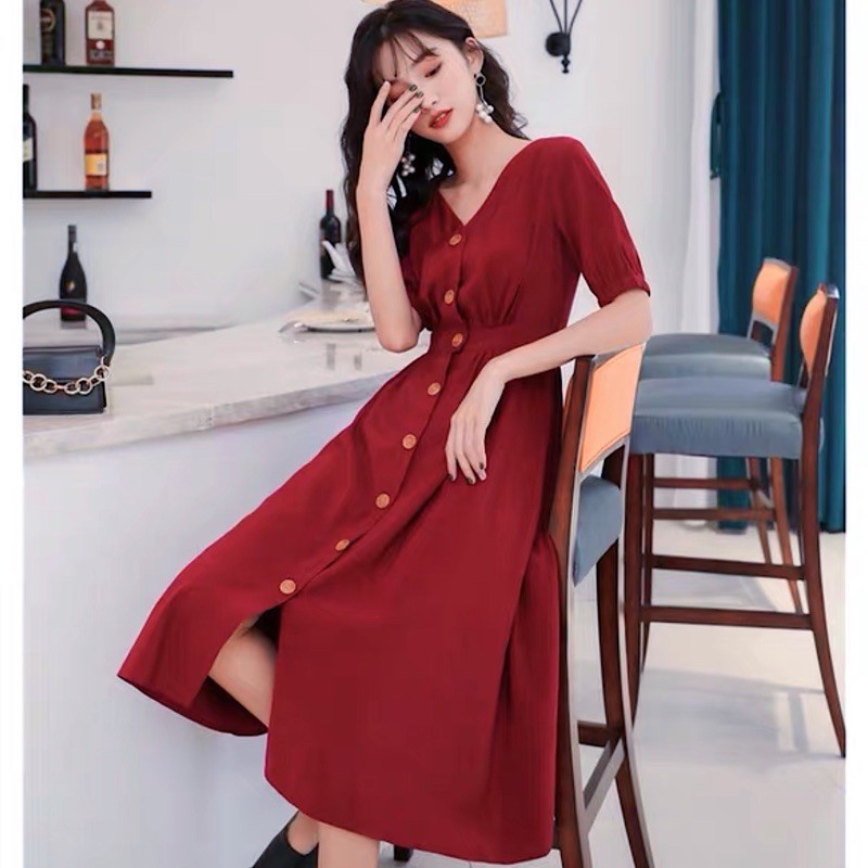 Đầm đỏ cổ V form dài